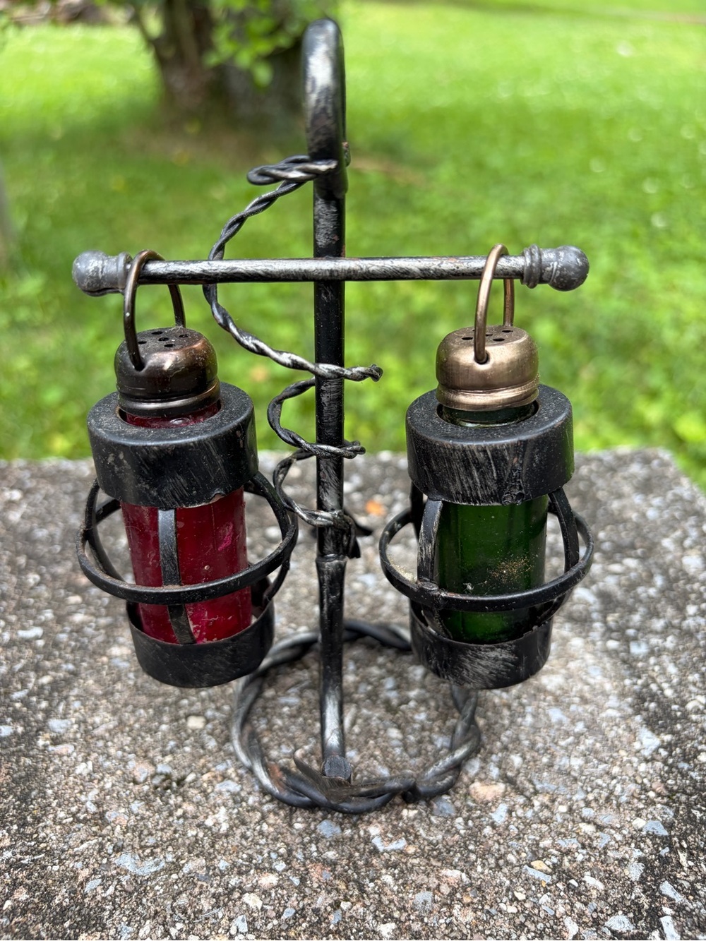 Pirate Ship Red and Green Salt & Pepper Shaker Set with Iron Stand